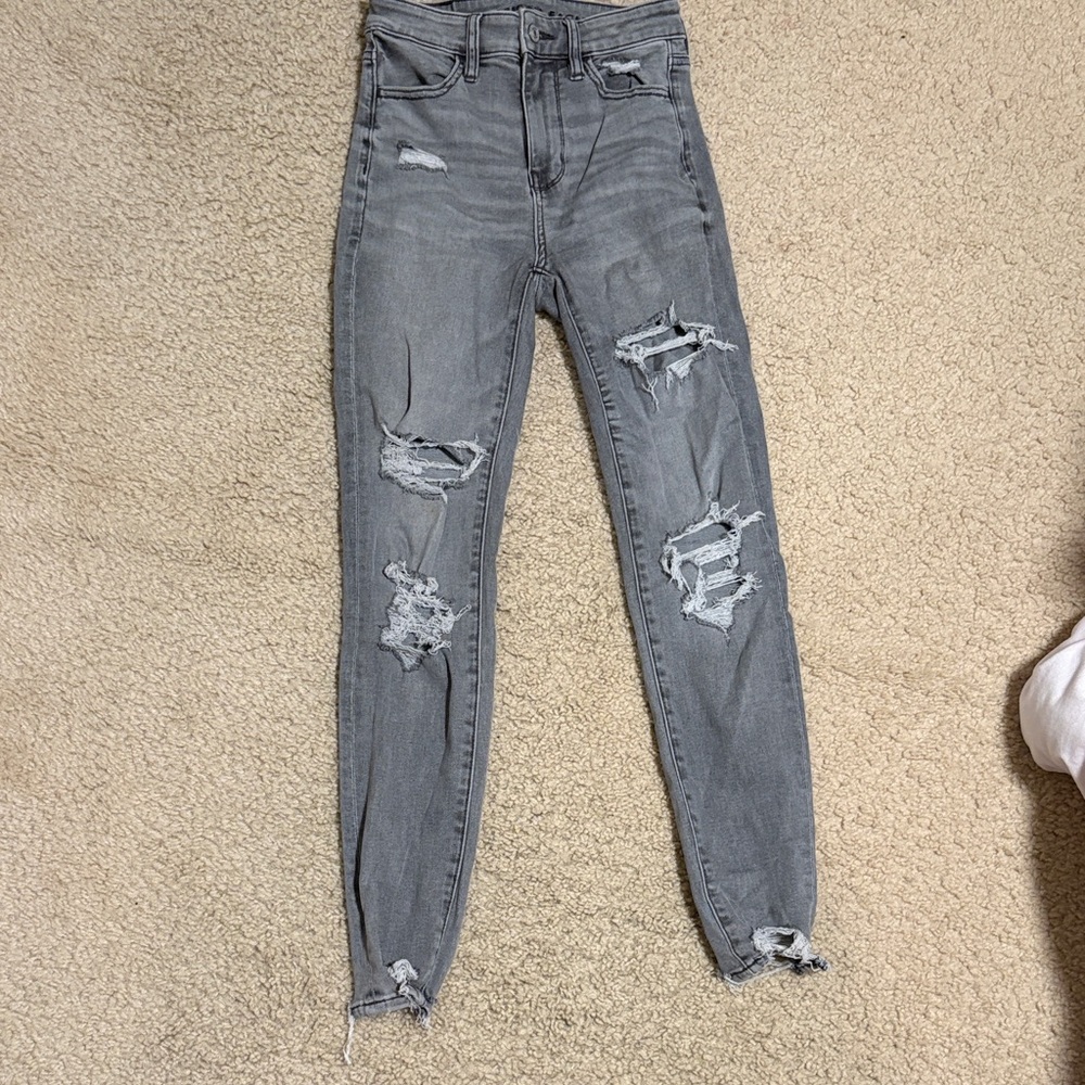 American Eagle Outfitters Gray Distressed Skinny Jeans